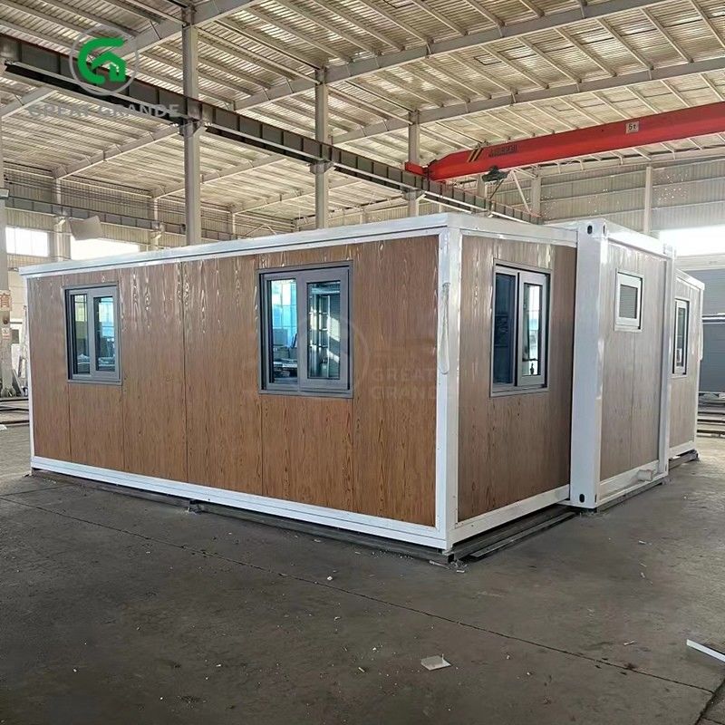 20 फीट फोल्डेबल छोटे घर निर्माता ब्राउन ग्लास दरवाजा दस मिनट निर्माण जस्ती इस्पात फ्रेम